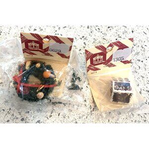 Dolls House Decorated Christmas Wreath & Gingerbread House Miniature 1:12